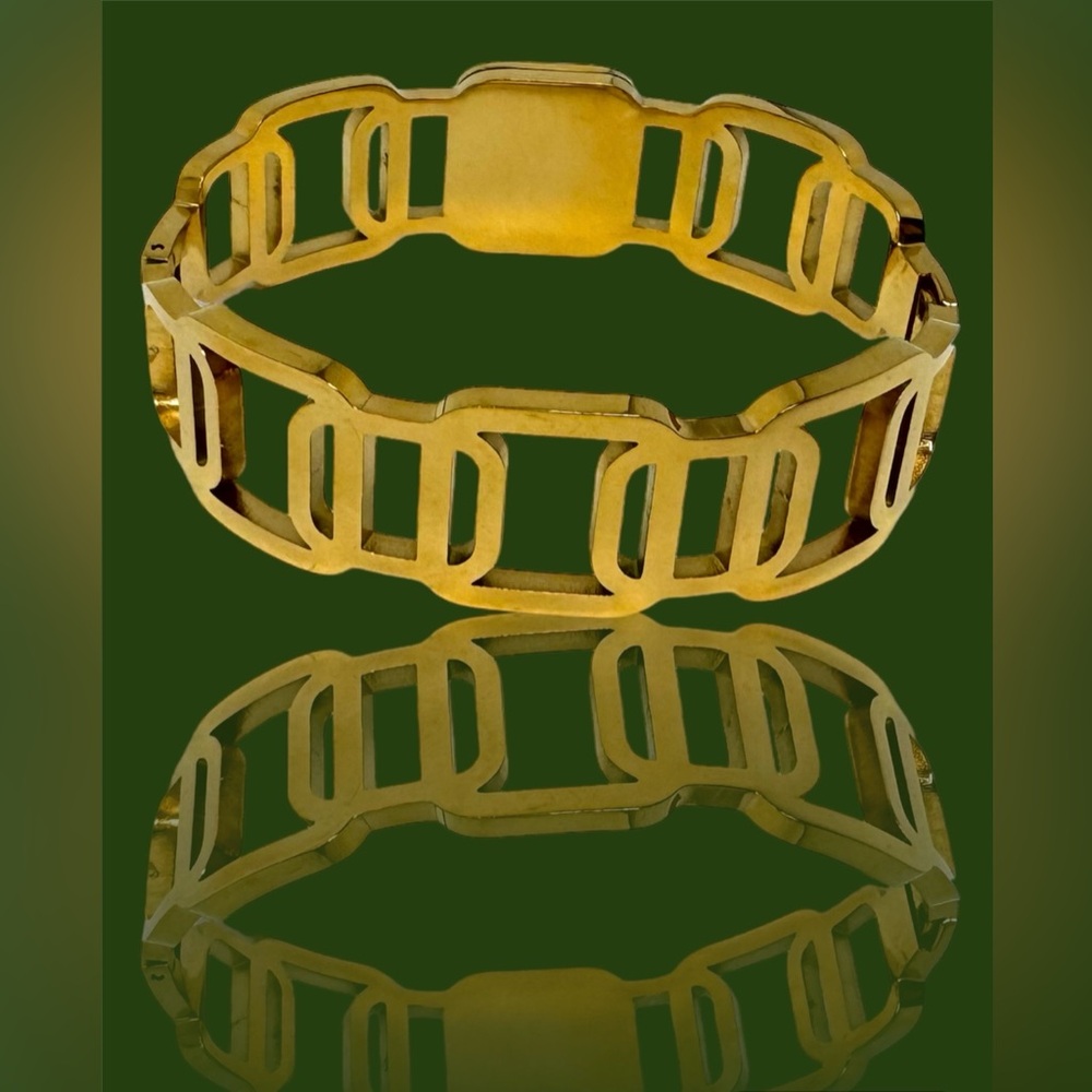 Stainless Steel Gold Color Plated Bangle / Handcuff Bracelet - Picture 4 of 7